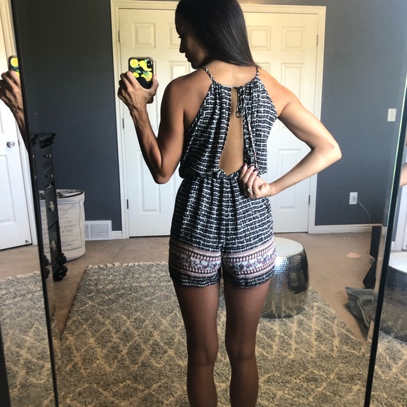 Pattern Short Romper - Picture 2 of 5